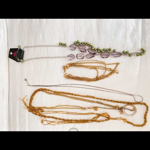 Bundle of long oversized necklace lot - Picture 7 of 8